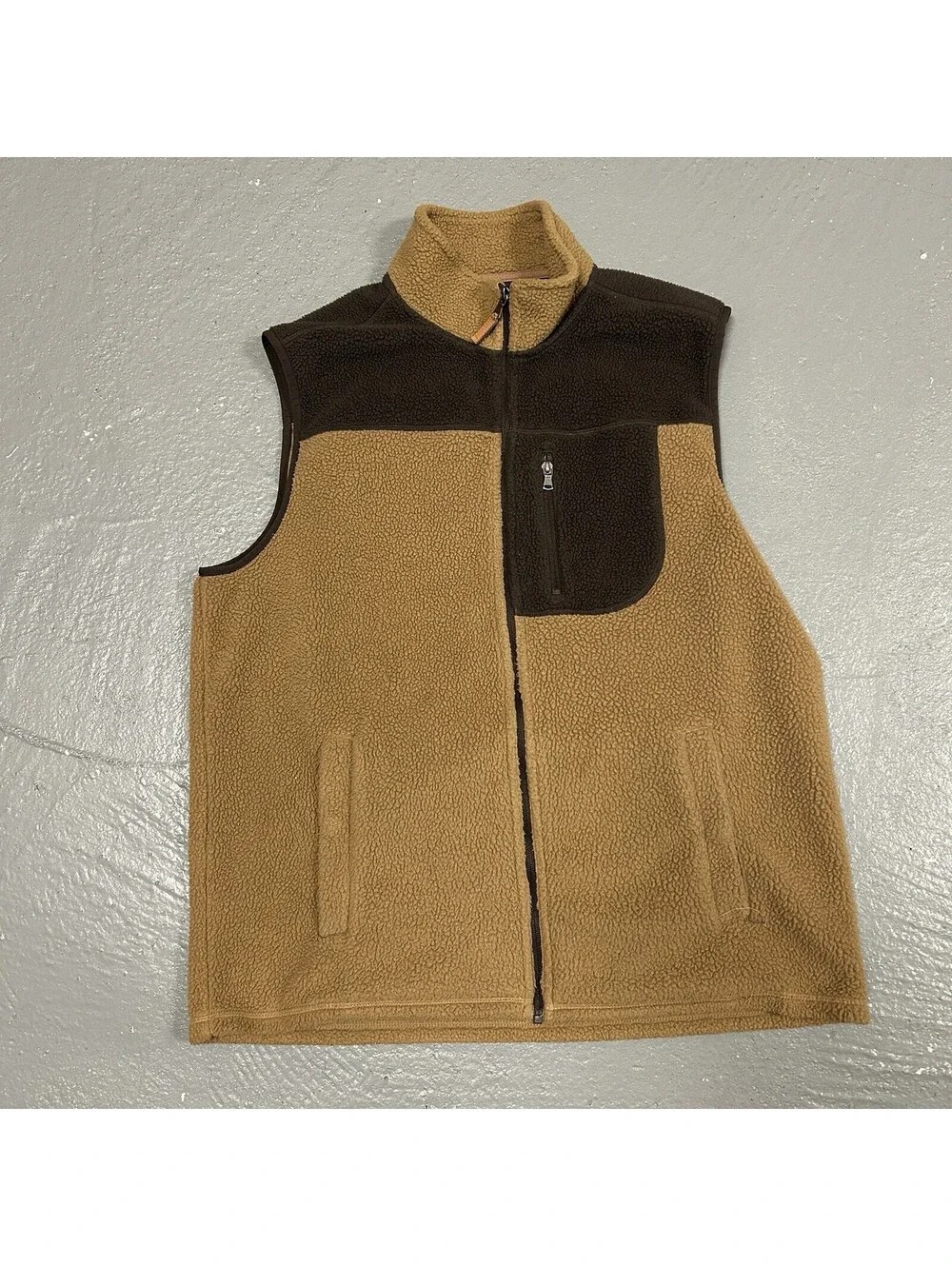 G.H. Bass & Co Sherpa Fleece Explorer Vest Mens Brown Tan Size L